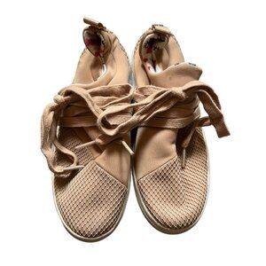 Adorable Steve Madden Sneakers